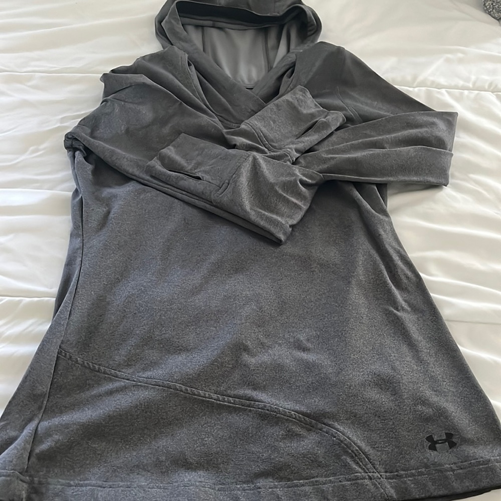 UA cold weather gear pull over